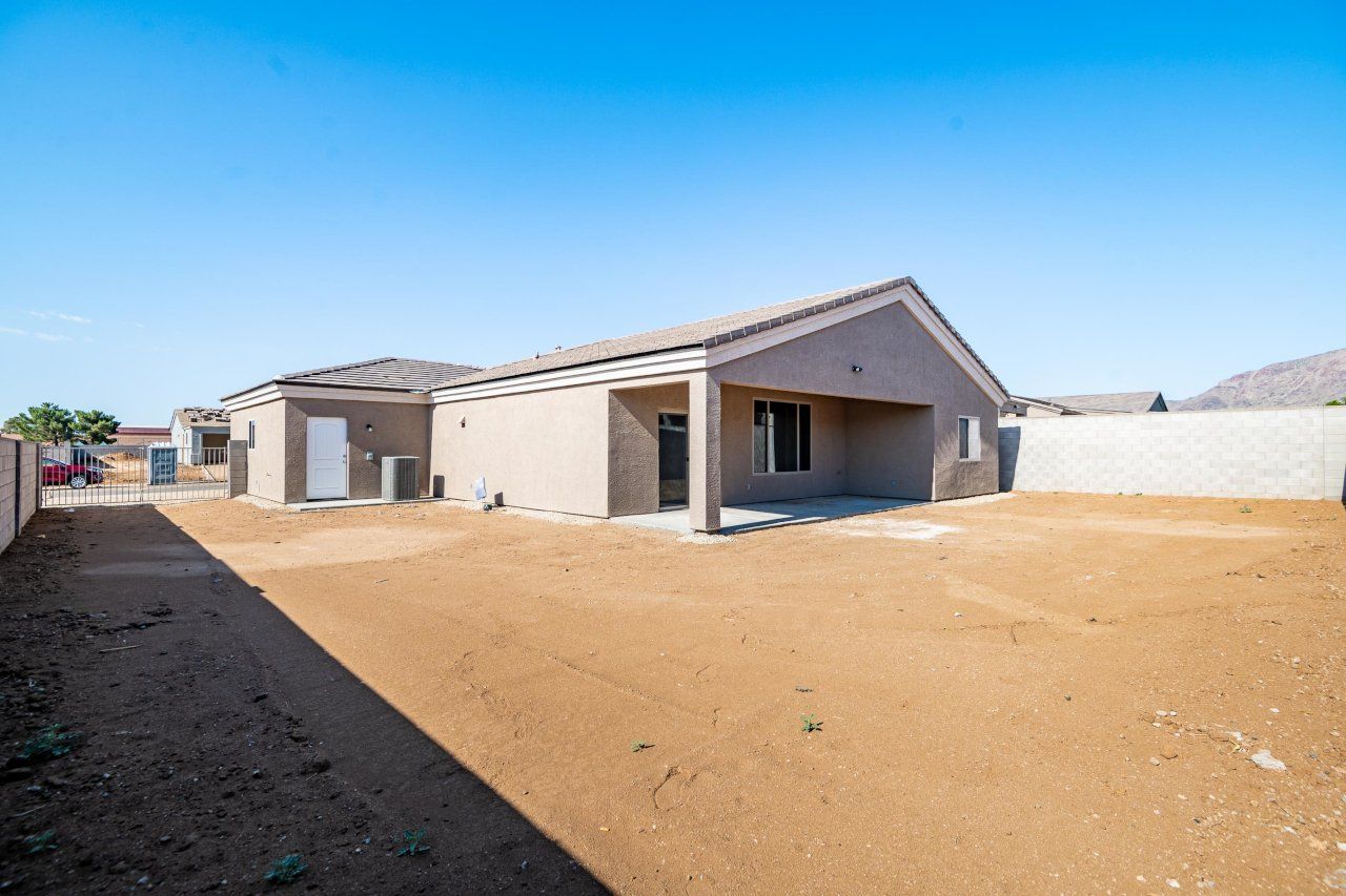 New Home Construction in Kingman AZ, Custom Home Builder Services, Modern Home Design Trends, Arizona Real Estate, Home Buyer