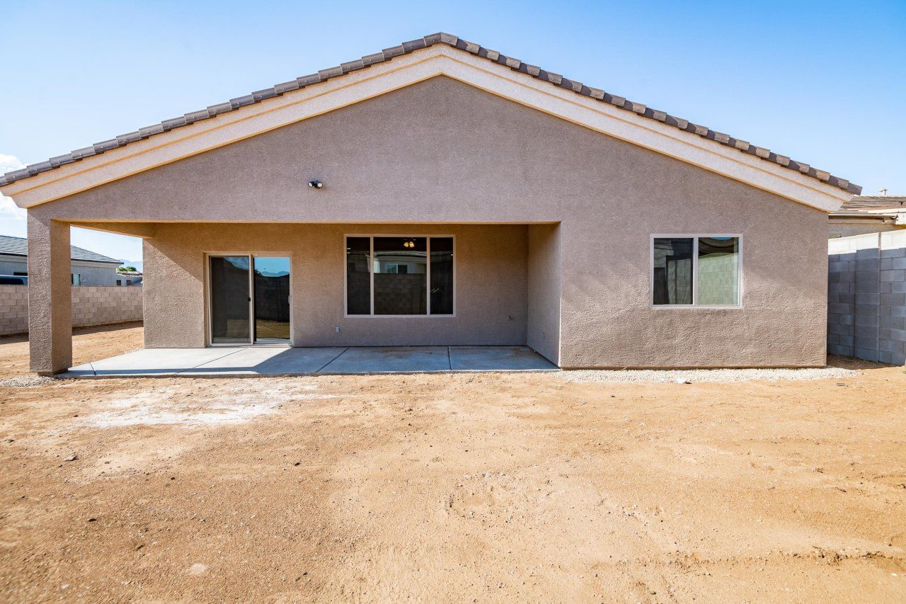 New Home Construction in Kingman AZ, Custom Home Builder Services, Modern Home Design Trends, Arizona Real Estate, Home Buyer