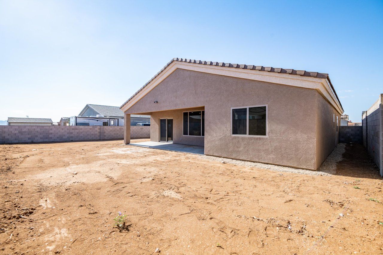 New Home Construction in Kingman AZ, Custom Home Builder Services, Modern Home Design Trends, Arizona Real Estate, Home Buyer