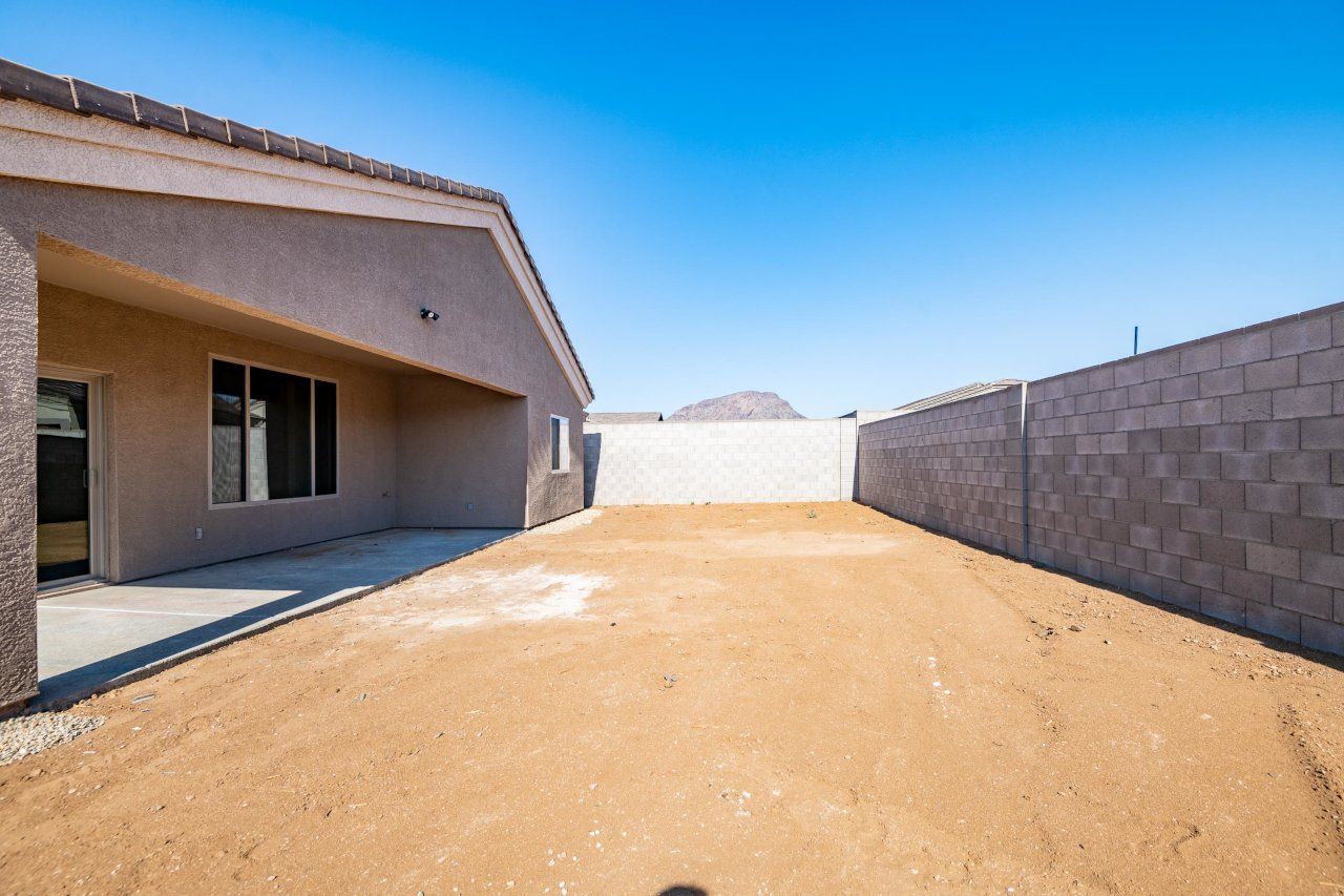 New Home Construction in Kingman AZ, Custom Home Builder Services, Modern Home Design Trends, Arizona Real Estate, Home Buyer