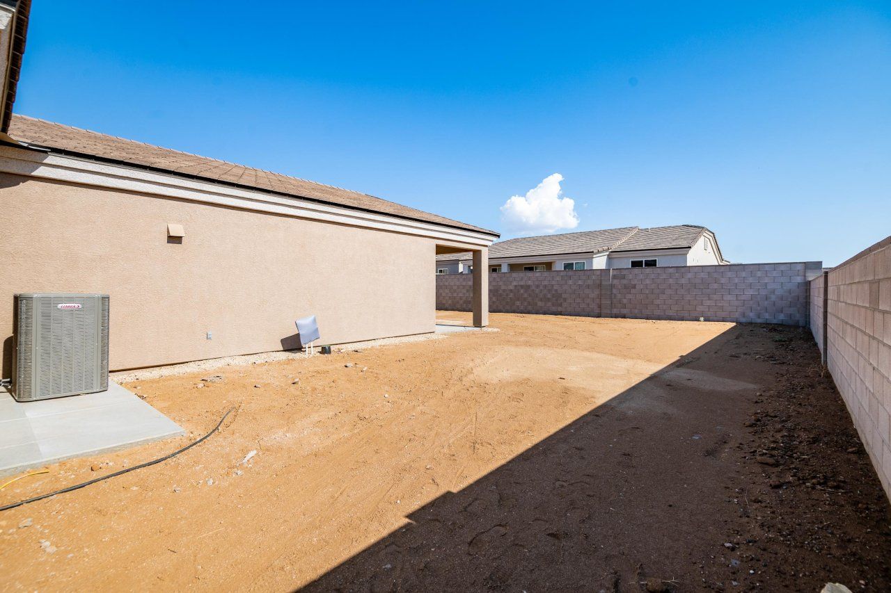 New Home Construction in Kingman AZ, Custom Home Builder Services, Modern Home Design Trends, Arizona Real Estate, Home Buyer