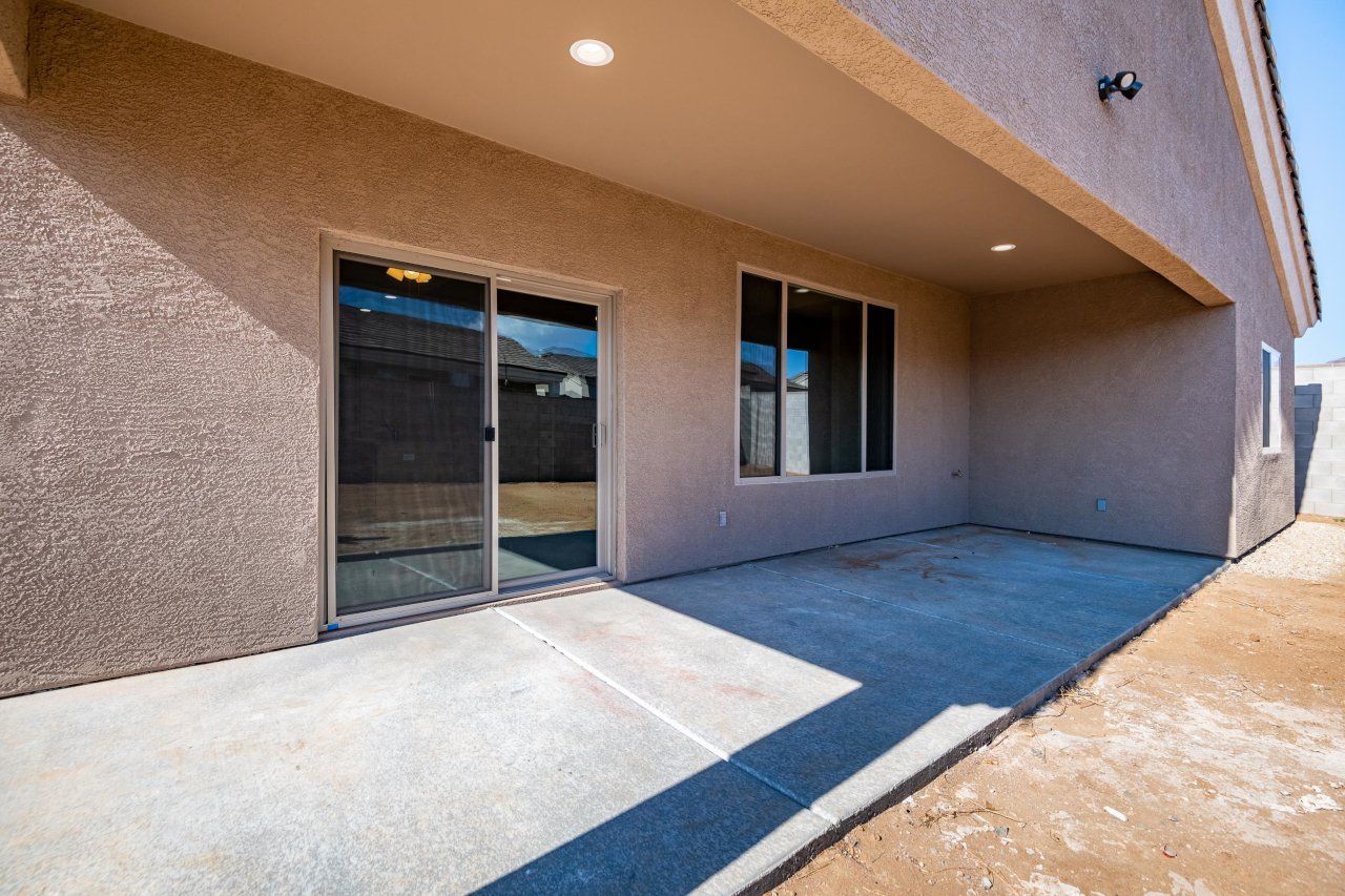 New Home Construction in Kingman AZ, Custom Home Builder Services, Modern Home Design Trends, Arizona Real Estate, Home Buyer