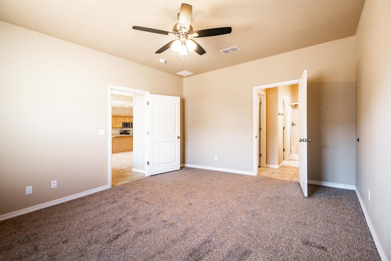 New Home Construction in Kingman AZ, Custom Home Builder Services, Modern Home Design Trends, Arizona Real Estate, Home Buyer