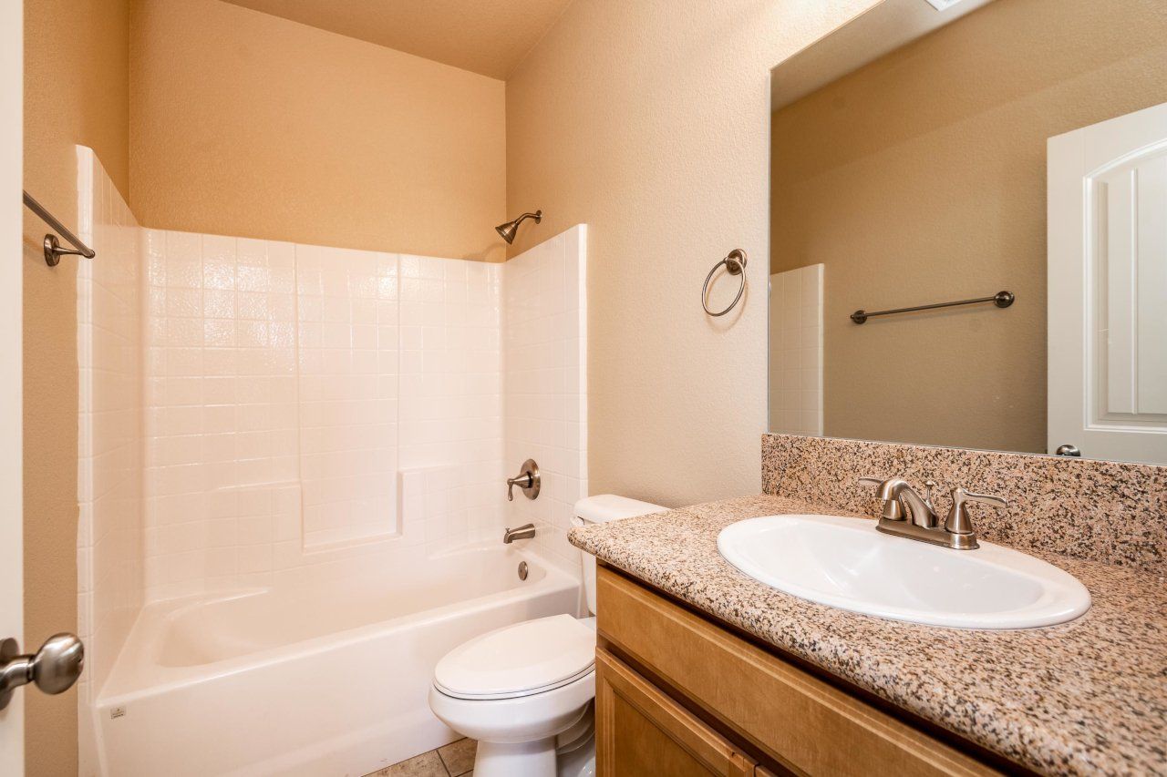 New Home Construction in Kingman AZ, Custom Home Builder Services, Modern Home Design Trends, Arizona Real Estate, Home Buyer