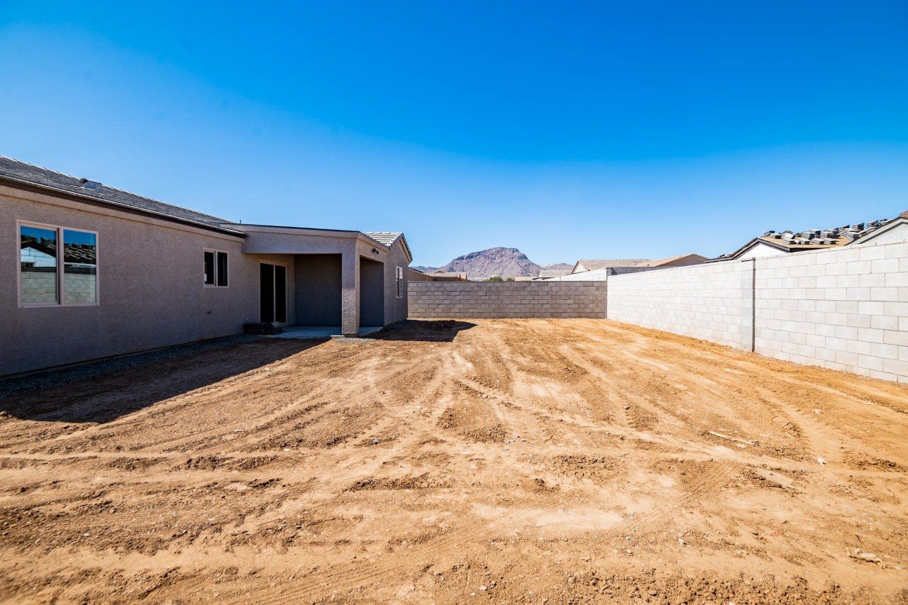 New Home Construction in Kingman AZ, Custom Home Builder Services, Modern Home Design Trends, Arizona Real Estate, Home Buyer