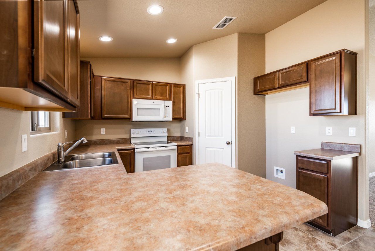 New Home Construction in Kingman AZ, Custom Home Builder Services, Modern Home Design Trends, Arizona Real Estate, Home Buyer