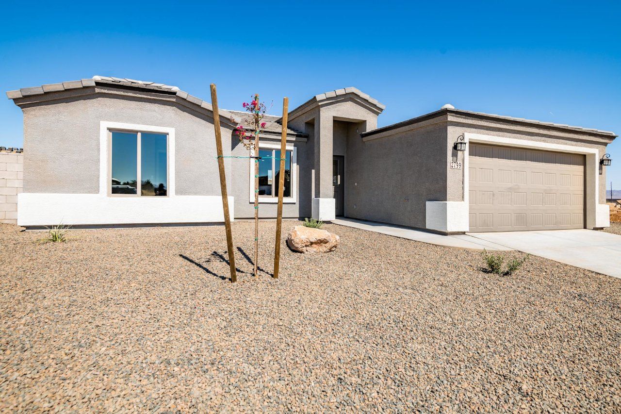 New Home Construction in Kingman AZ, Custom Home Builder Services, Modern Home Design Trends, Arizona Real Estate, Home Buyer