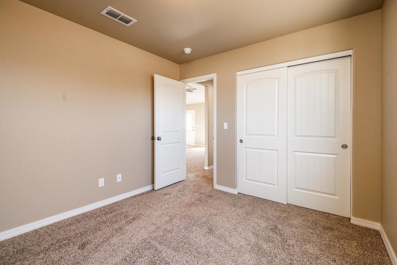 New Home Construction in Kingman AZ, Custom Home Builder Services, Modern Home Design Trends, Arizona Real Estate, Home Buyer