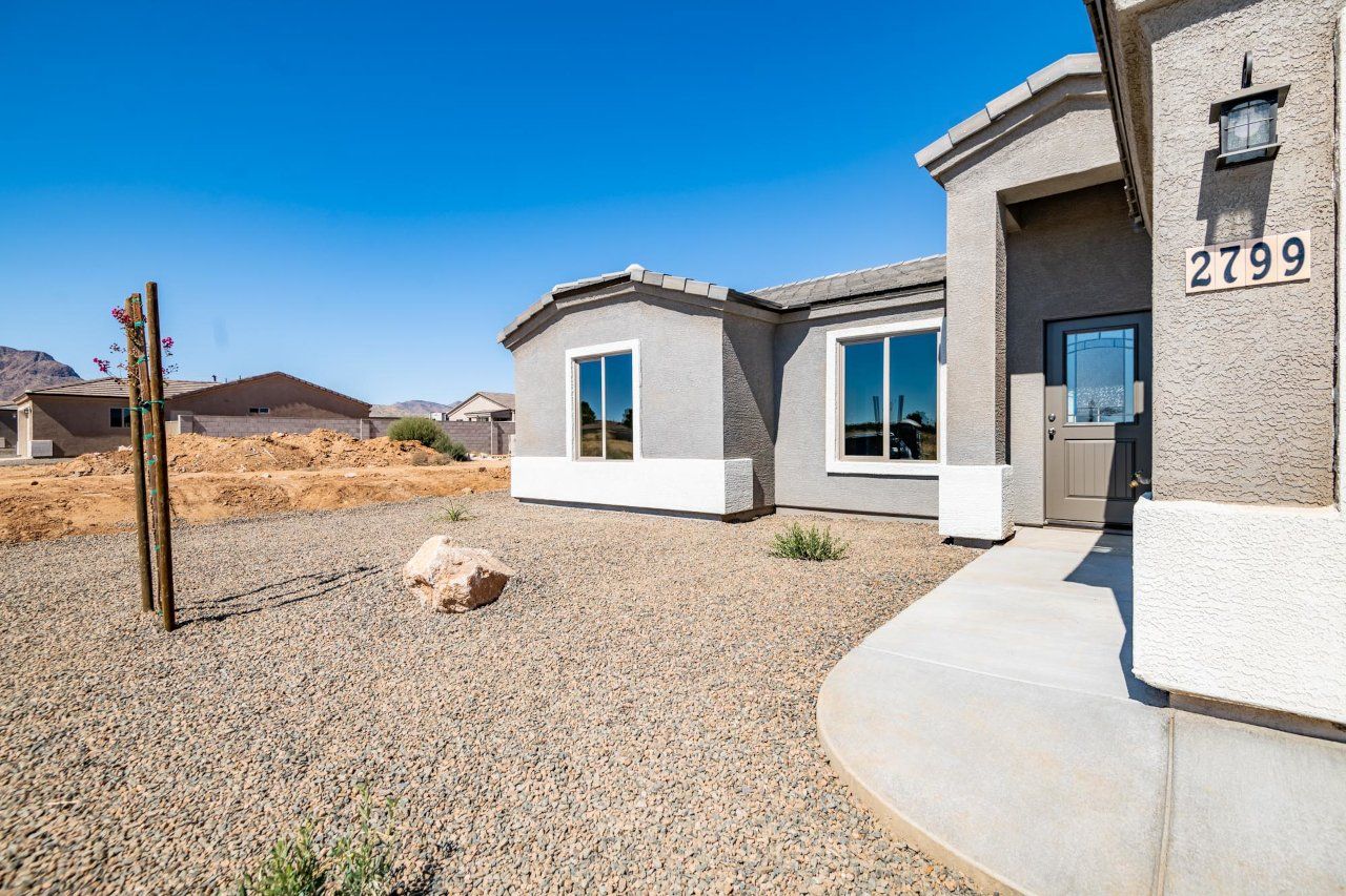 New Home Construction in Kingman AZ, Custom Home Builder Services, Modern Home Design Trends, Arizona Real Estate, Home Buyer