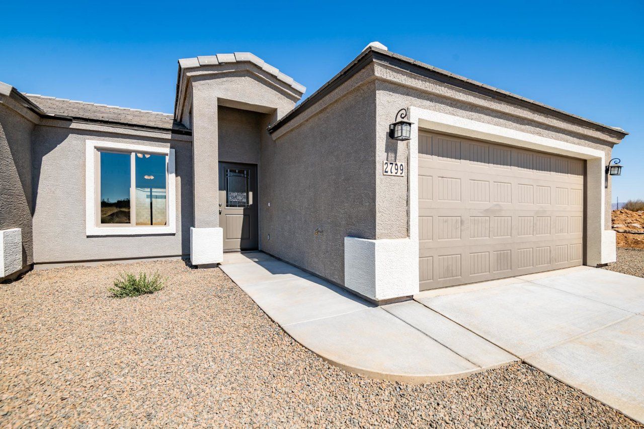 New Home Construction in Kingman AZ, Custom Home Builder Services, Modern Home Design Trends, Arizona Real Estate, Home Buyer