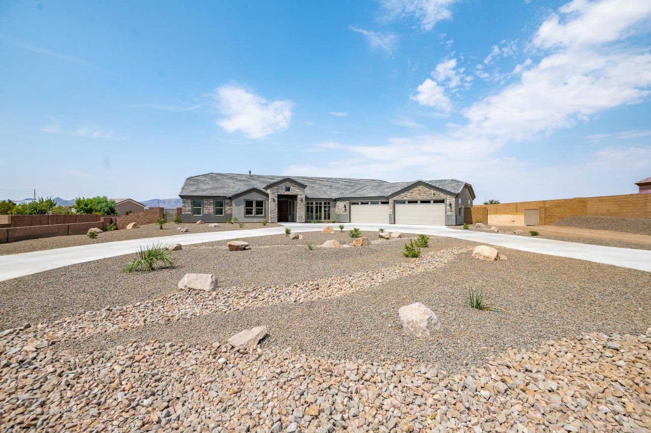 New Home Construction in Kingman AZ, Custom Home Builder Services, Modern Home Design Trends, Arizona Real Estate, Home Buyer