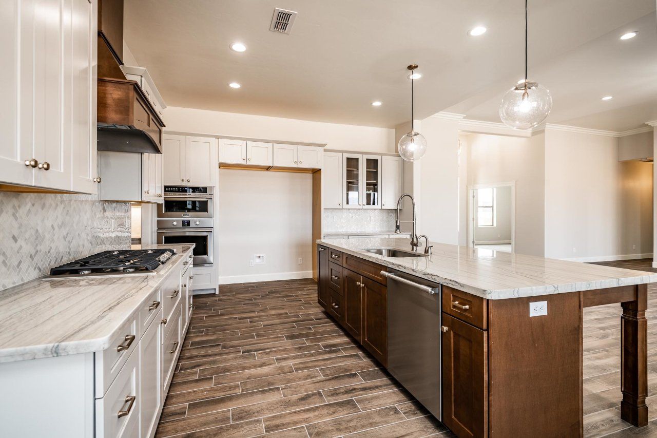 New Home Construction in Kingman AZ, Custom Home Builder Services, Modern Home Design Trends, Arizona Real Estate, Home Buyer
