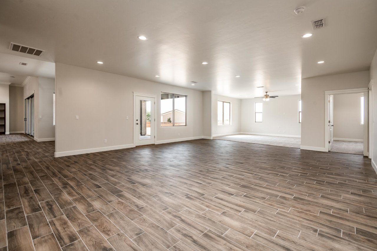 New Home Construction in Kingman AZ, Custom Home Builder Services, Modern Home Design Trends, Arizona Real Estate, Home Buyer