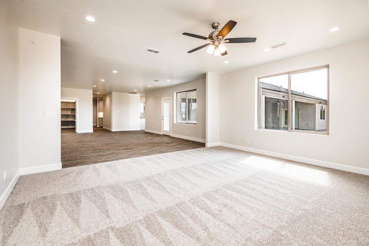 New Home Construction in Kingman AZ, Custom Home Builder Services, Modern Home Design Trends, Arizona Real Estate, Home Buyer