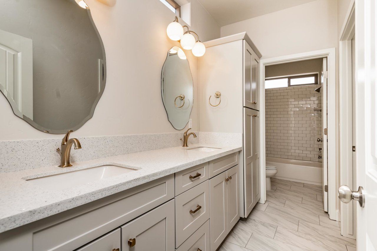 New Home Construction in Kingman AZ, Custom Home Builder Services, Modern Home Design Trends, Arizona Real Estate, Home Buyer