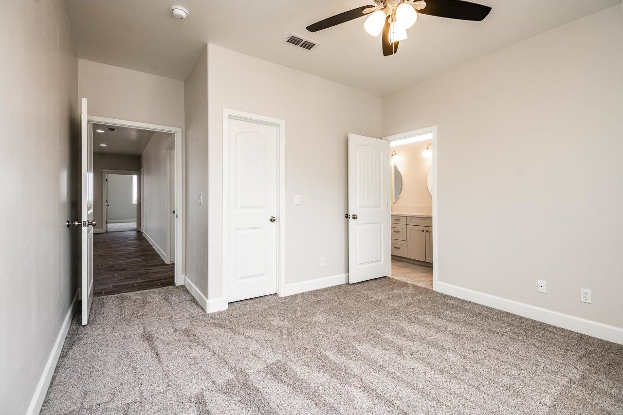 New Home Construction in Kingman AZ, Custom Home Builder Services, Modern Home Design Trends, Arizona Real Estate, Home Buyer