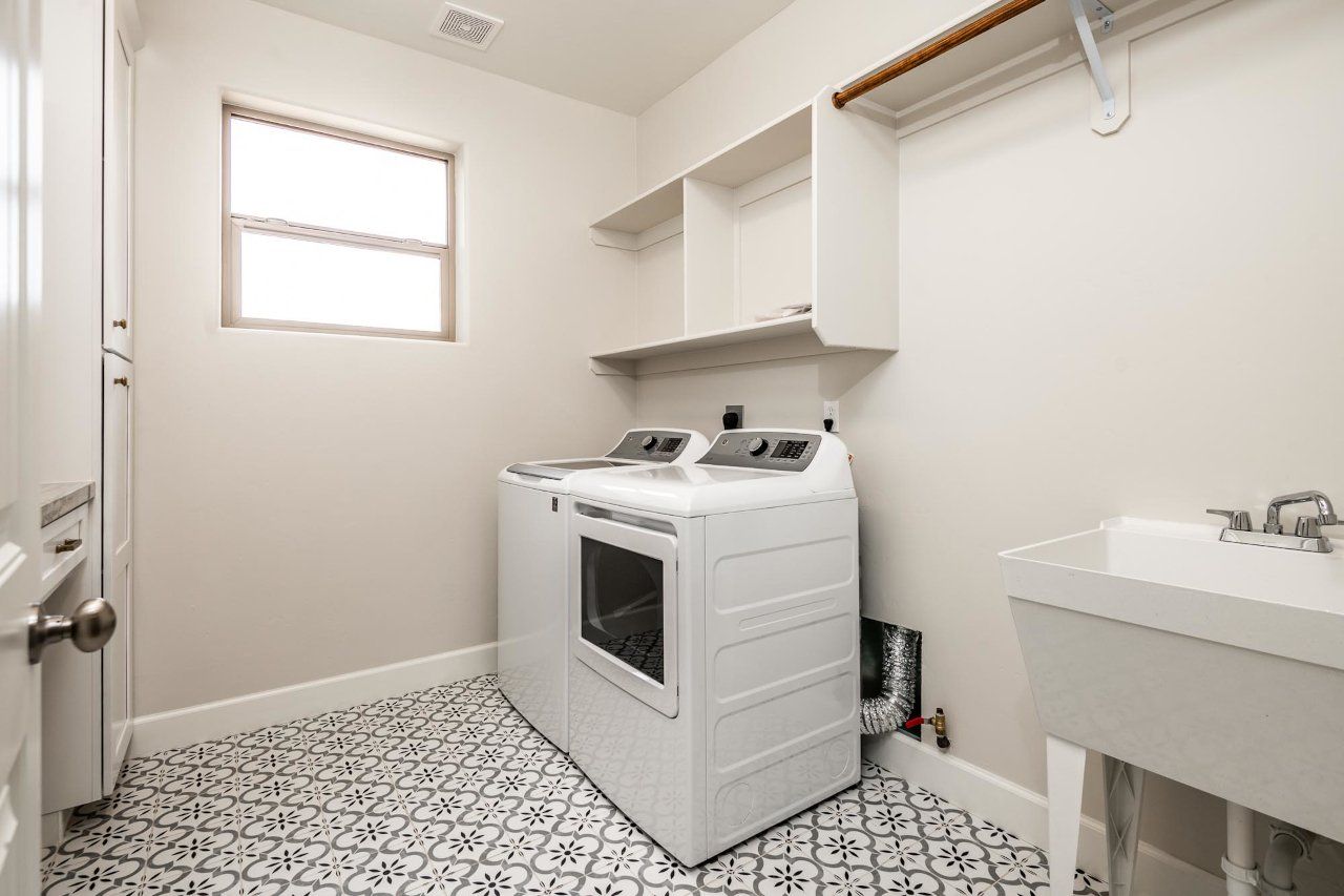 New Home Construction in Kingman AZ, Custom Home Builder Services, Modern Home Design Trends, Arizona Real Estate, Home Buyer