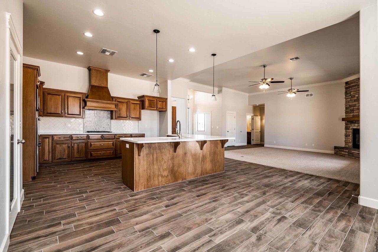 New Home Construction in Kingman AZ, Custom Home Builder Services, Modern Home Design Trends, Arizona Real Estate, Home Buyer