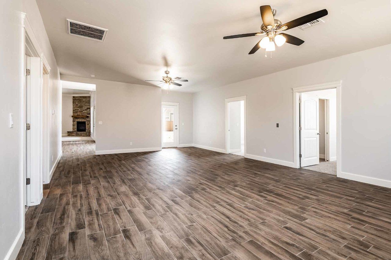 New Home Construction in Kingman AZ, Custom Home Builder Services, Modern Home Design Trends, Arizona Real Estate, Home Buyer