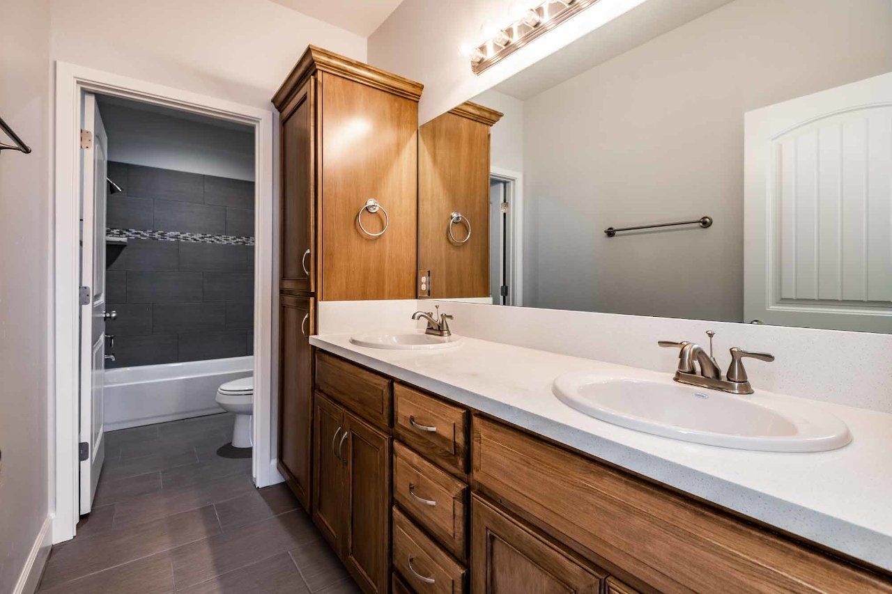 New Home Construction in Kingman AZ, Custom Home Builder Services, Modern Home Design Trends, Arizona Real Estate, Home Buyer