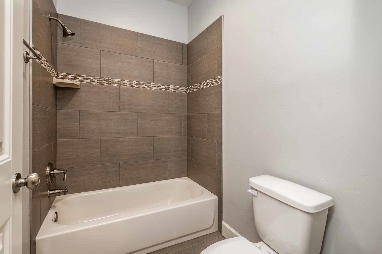 New Home Construction in Kingman AZ, Custom Home Builder Services, Modern Home Design Trends, Arizona Real Estate, Home Buyer