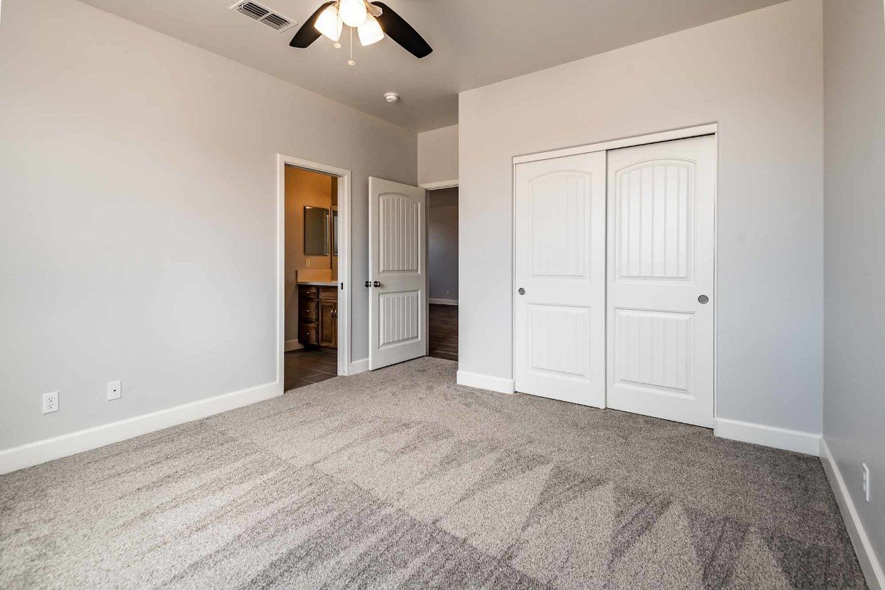 New Home Construction in Kingman AZ, Custom Home Builder Services, Modern Home Design Trends, Arizona Real Estate, Home Buyer