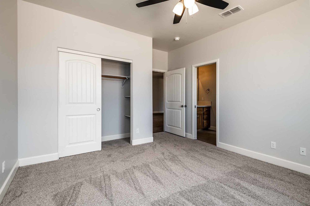 New Home Construction in Kingman AZ, Custom Home Builder Services, Modern Home Design Trends, Arizona Real Estate, Home Buyer