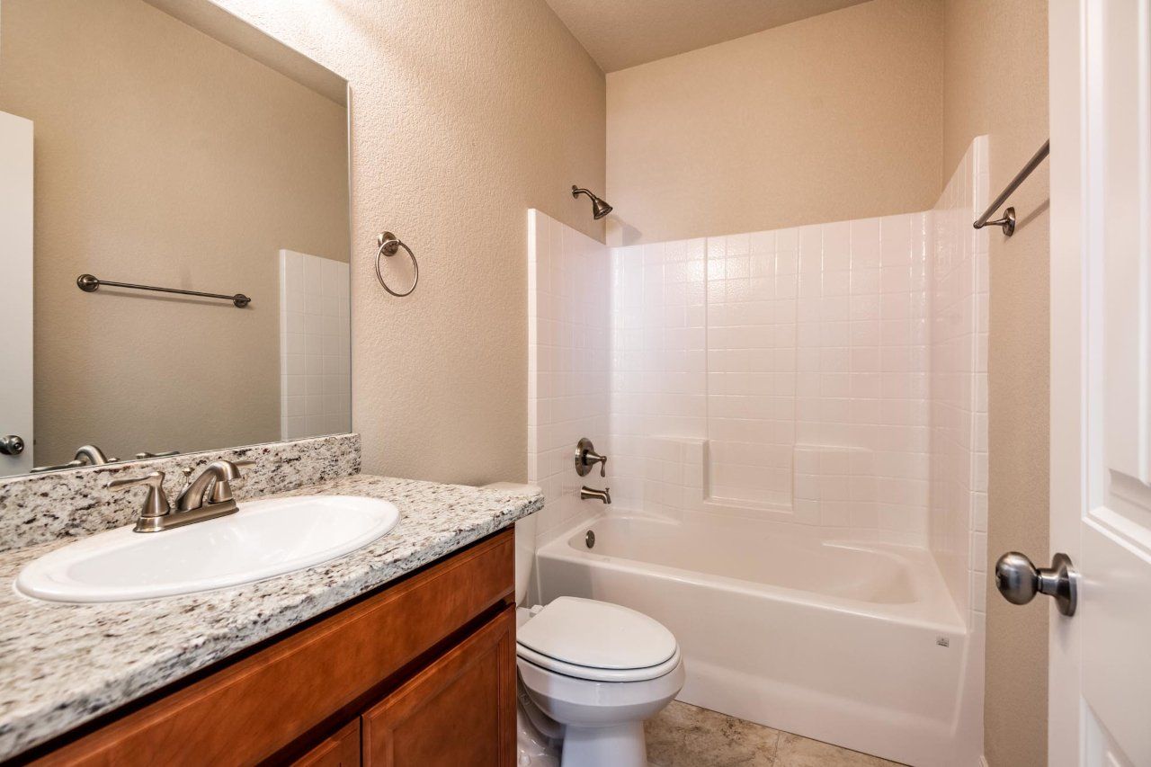 New Home Construction in Kingman AZ, Custom Home Builder Services, Modern Home Design Trends, Arizona Real Estate, Home Buyer