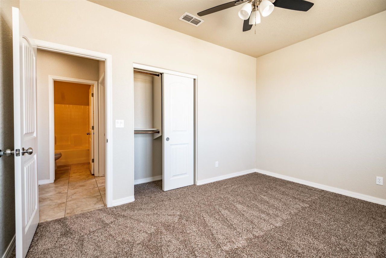 New Home Construction in Kingman AZ, Custom Home Builder Services, Modern Home Design Trends, Arizona Real Estate, Home Buyer