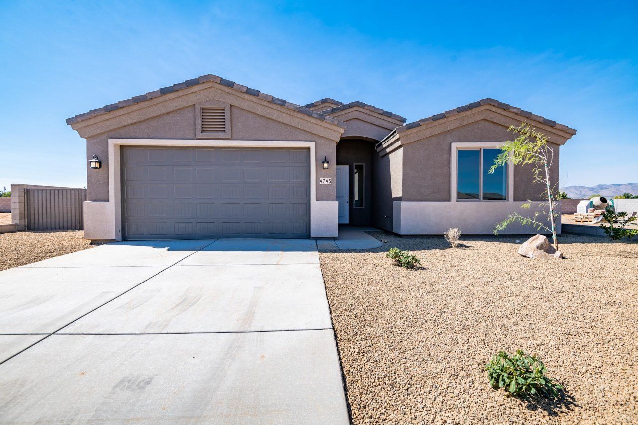 New Home Construction in Kingman AZ, Custom Home Builder Services, Modern Home Design Trends, Arizona Real Estate, Home Buyer