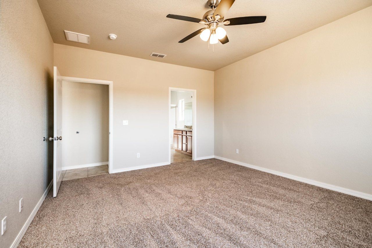 New Home Construction in Kingman AZ, Custom Home Builder Services, Modern Home Design Trends, Arizona Real Estate, Home Buyer