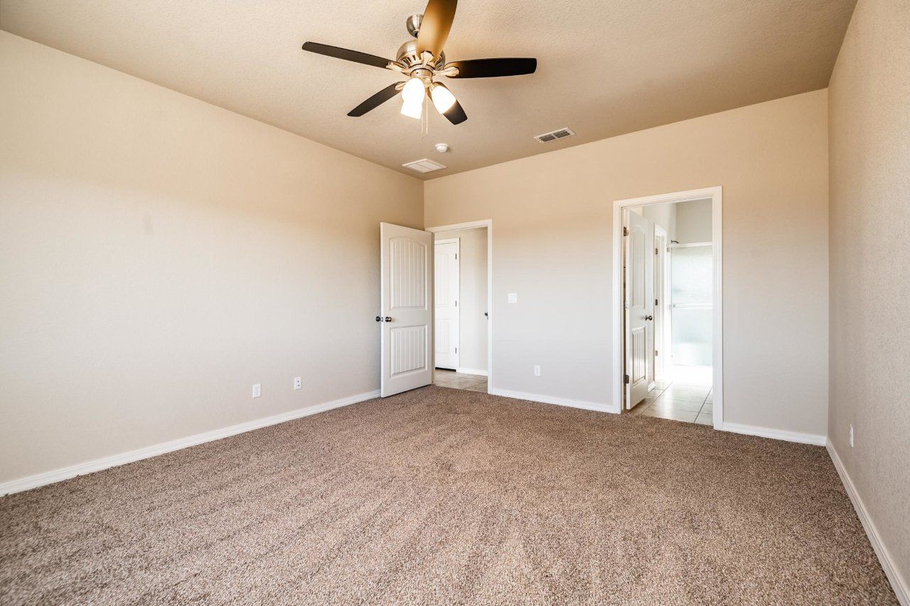 New Home Construction in Kingman AZ, Custom Home Builder Services, Modern Home Design Trends, Arizona Real Estate, Home Buyer