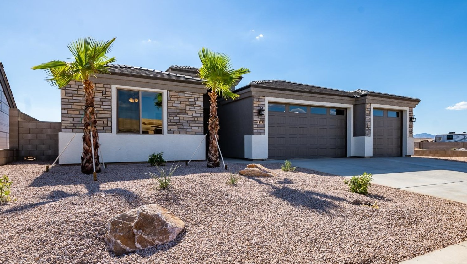 New Home Construction in Kingman AZ, Custom Home Builder Services, Modern Home Design Trends, Arizona Real Estate, Home Buyer