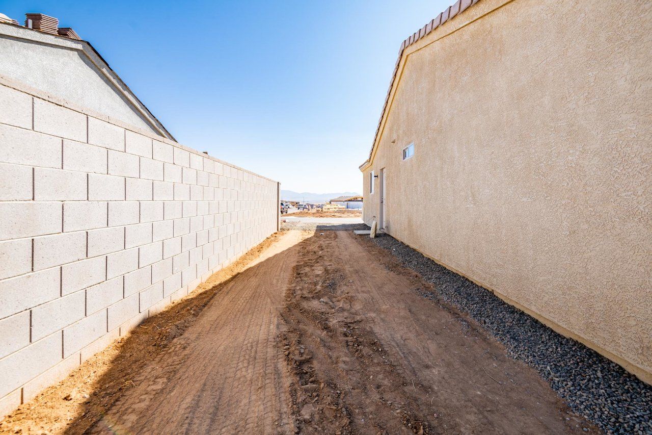 New Home Construction in Kingman AZ, Custom Home Builder Services, Modern Home Design Trends, Arizona Real Estate, Home Buyer