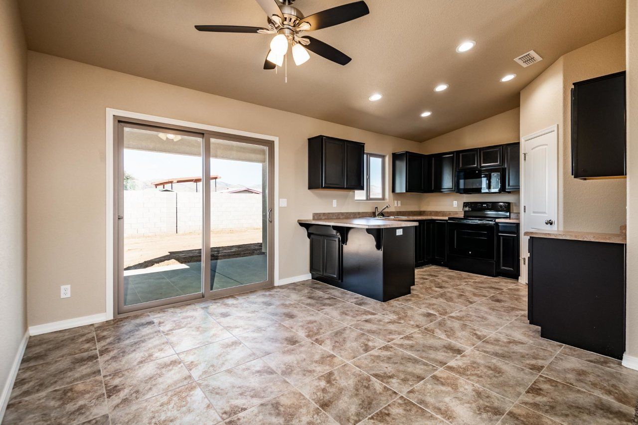 New Home Construction in Kingman AZ, Custom Home Builder Services, Modern Home Design Trends, Arizona Real Estate, Home Buyer