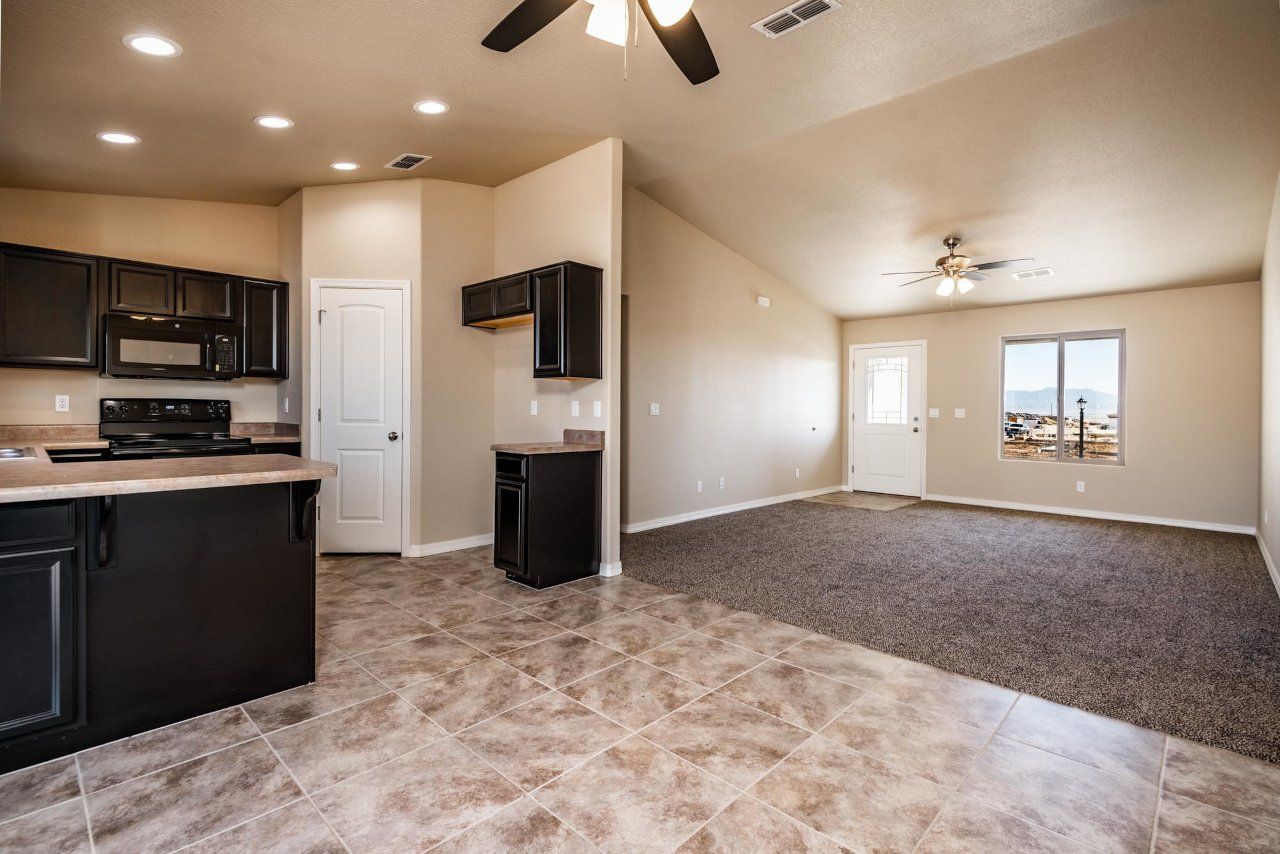 New Home Construction in Kingman AZ, Custom Home Builder Services, Modern Home Design Trends, Arizona Real Estate, Home Buyer