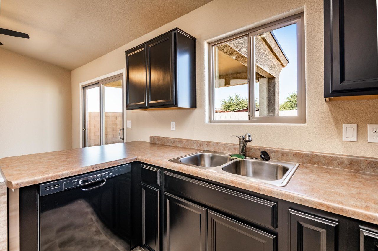 New Home Construction in Kingman AZ, Custom Home Builder Services, Modern Home Design Trends, Arizona Real Estate, Home Buyer