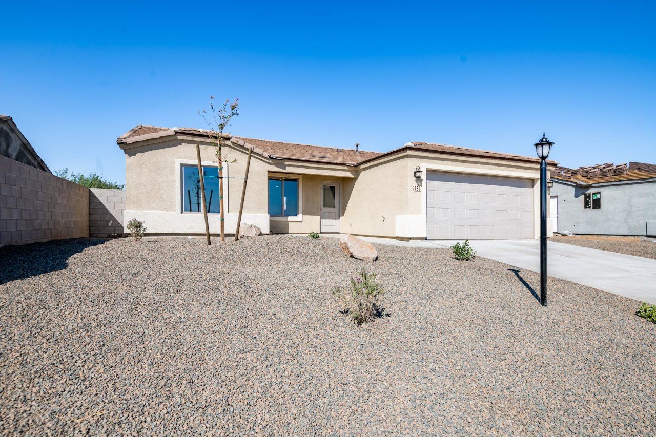 New Home Construction in Kingman AZ, Custom Home Builder Services, Modern Home Design Trends, Arizona Real Estate, Home Buyer