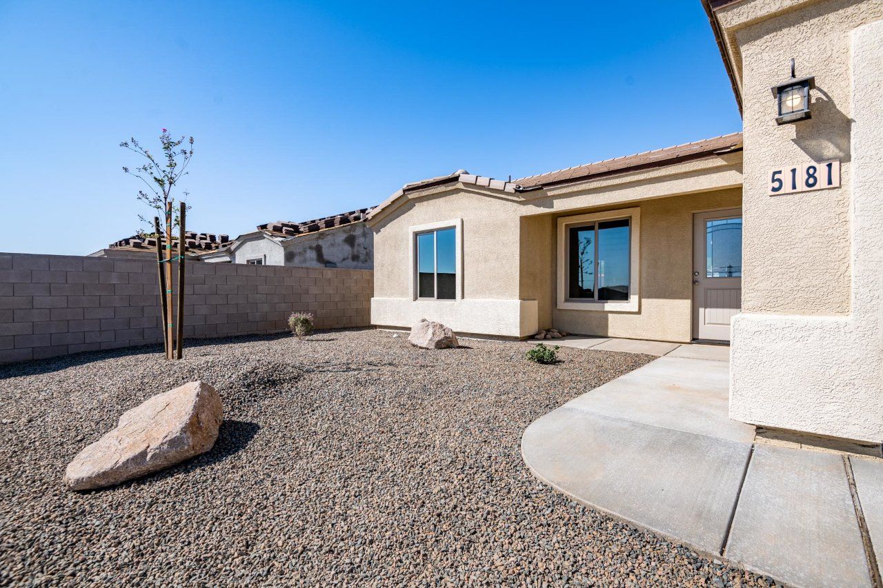 New Home Construction in Kingman AZ, Custom Home Builder Services, Modern Home Design Trends, Arizona Real Estate, Home Buyer