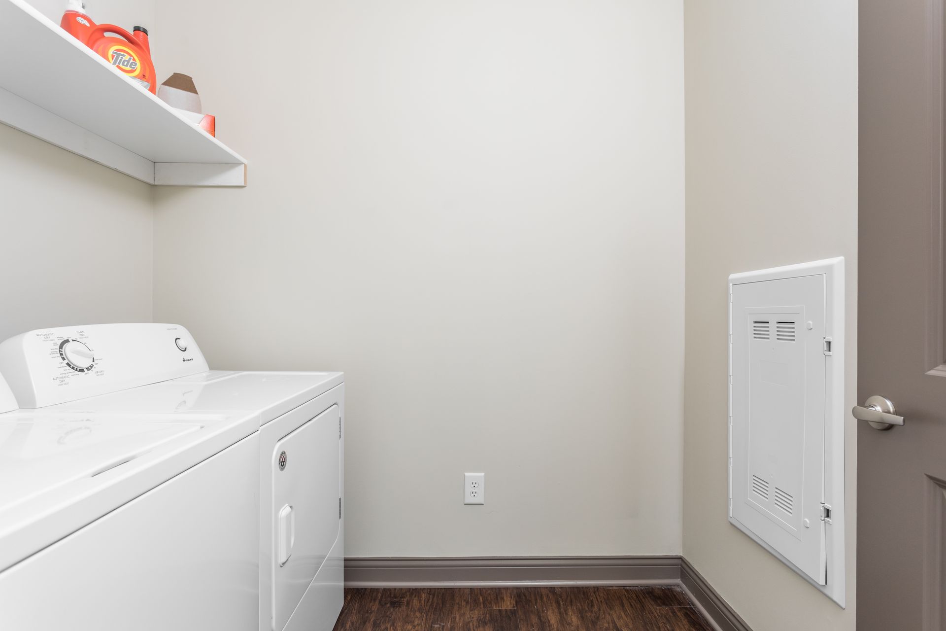 photo of in unit laundry