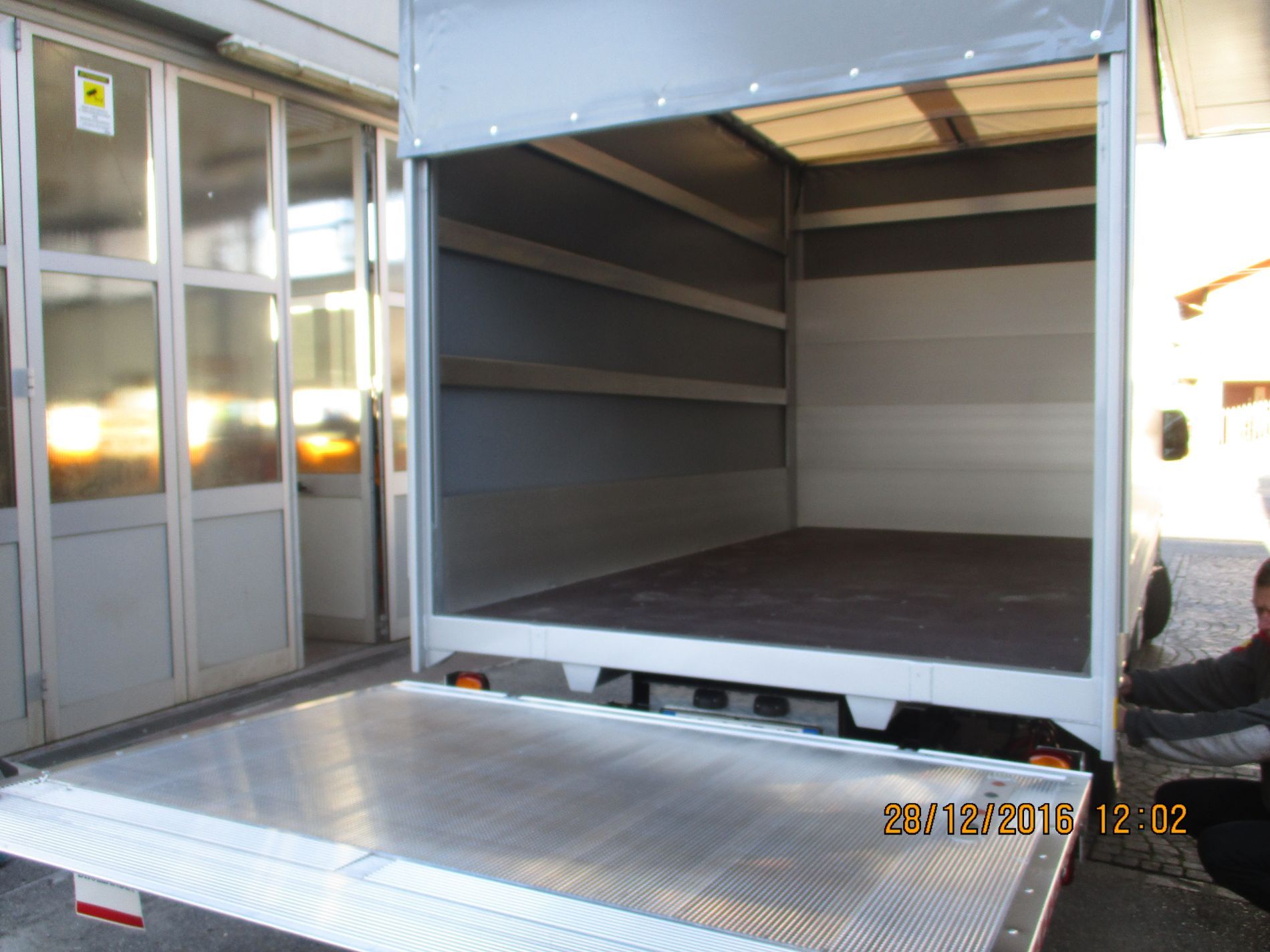 pedana autocaricante Opel Movano