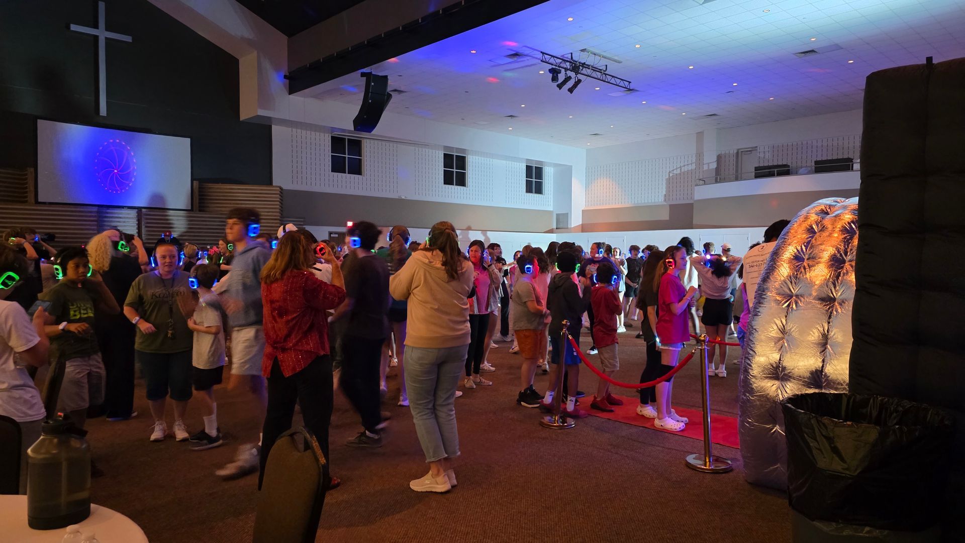 A large crowd of people in a Houston wedding.