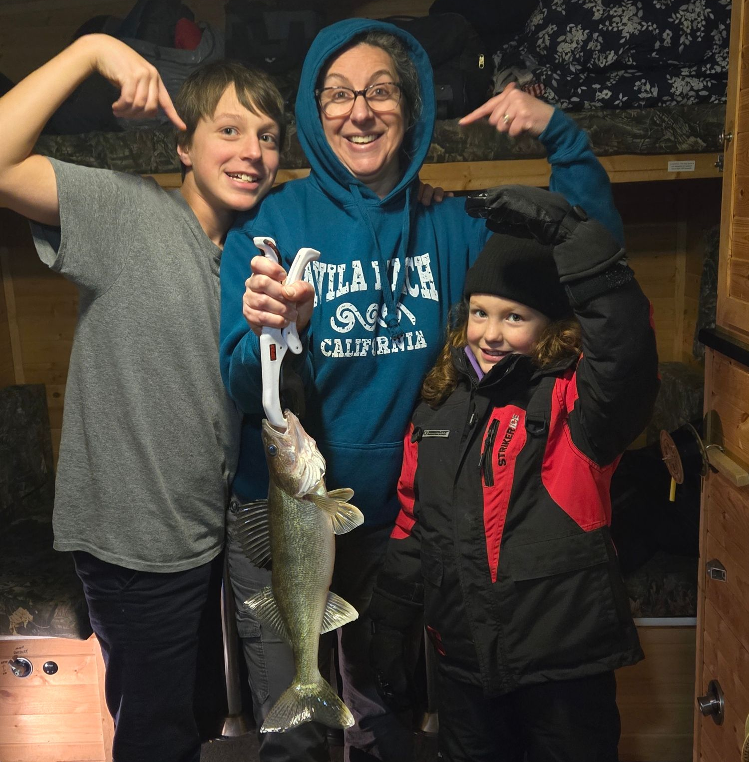ice house rentals on Lake Sakakawea