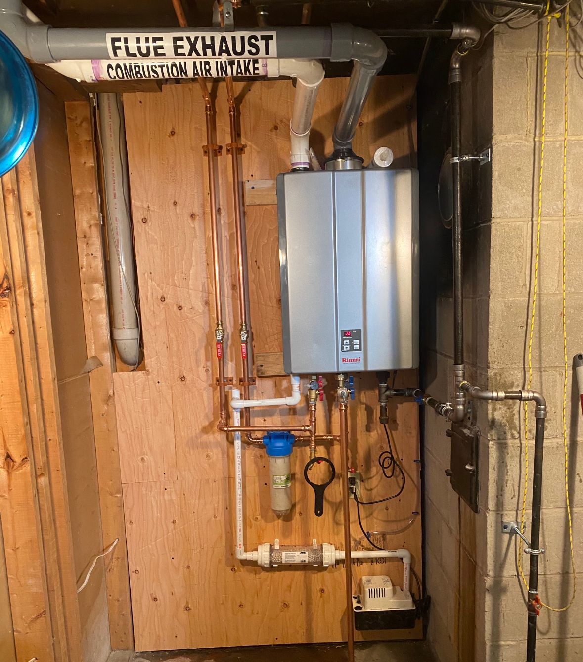 A room with a sign that says flue exhaust
