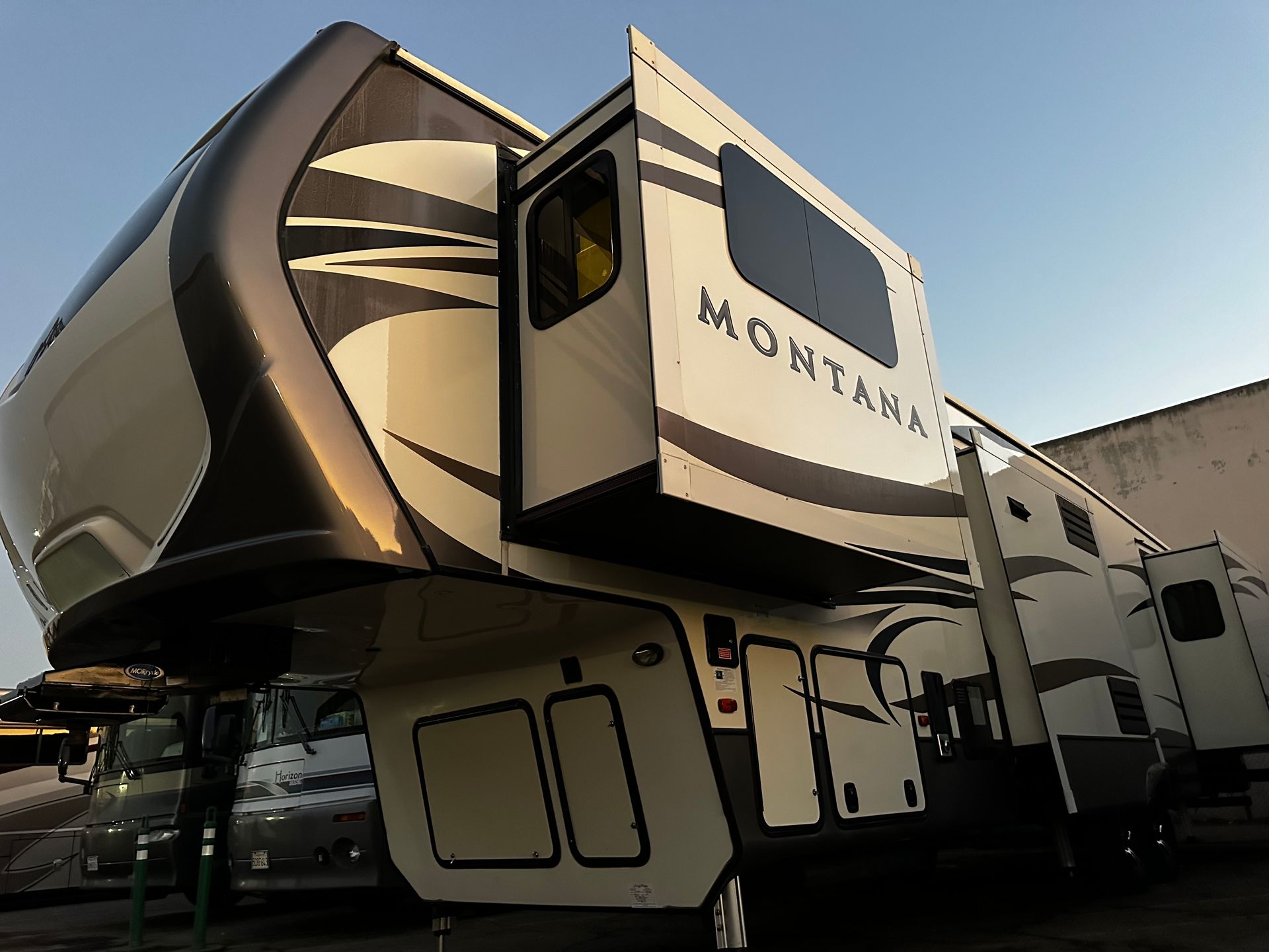 RV Sales & Rentals | SHOP