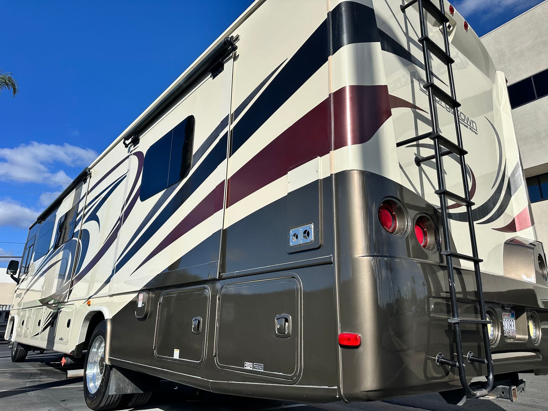 SOLD - 2016 Forest River Georgetown 364TS - 2 FULL Bathrooms ...