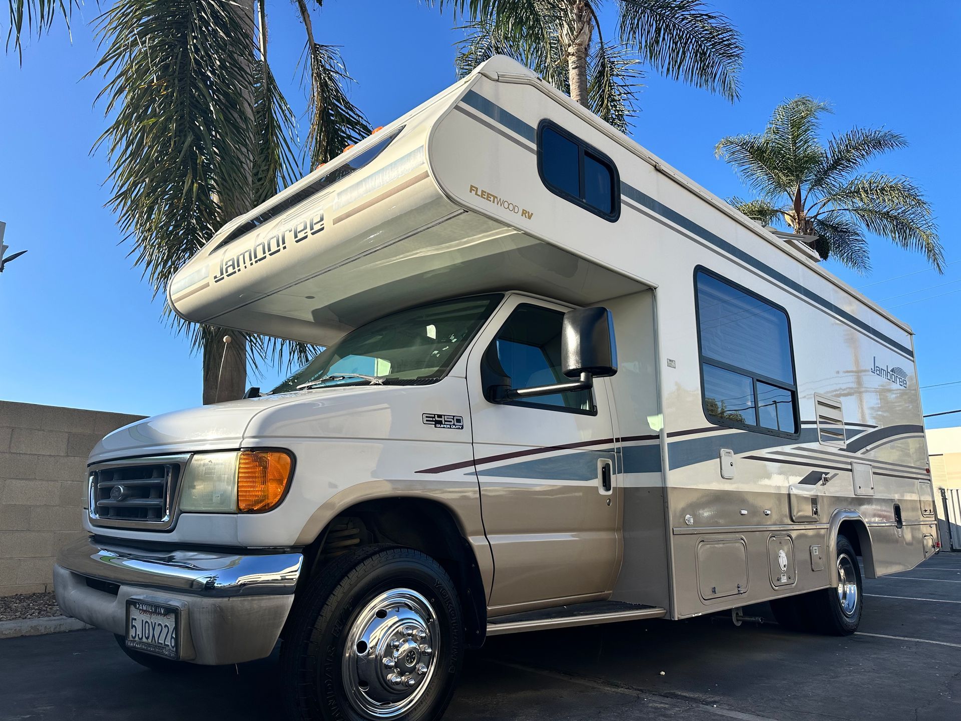 SOLD - 2004 Fleetwood Jamboree 24D - $29,950