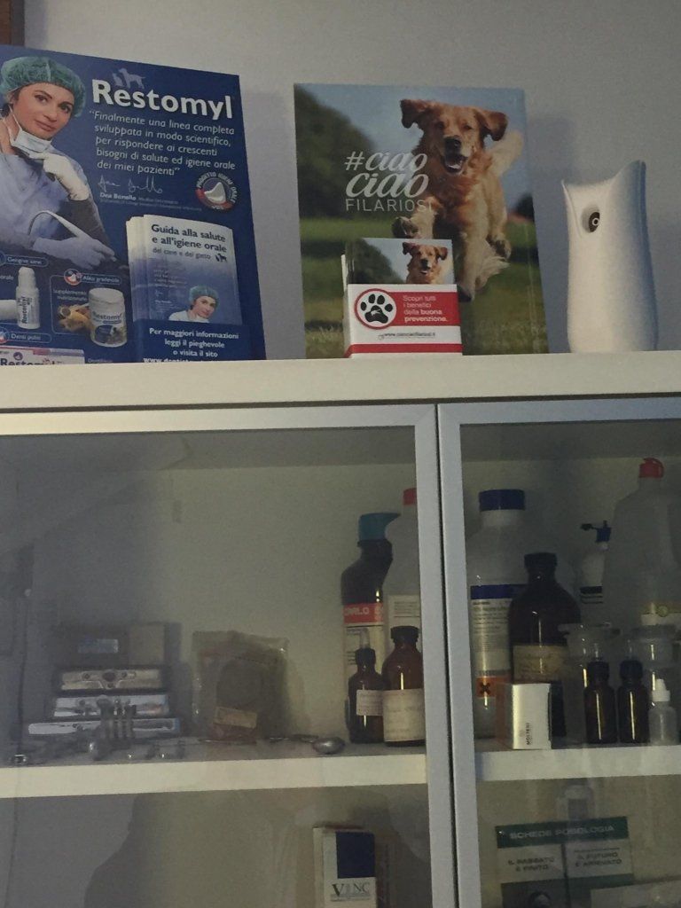 armadietto di medicinali