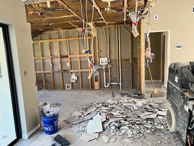 Before Kitchen Remodel Renovation— Naples, FL — Treeline Building