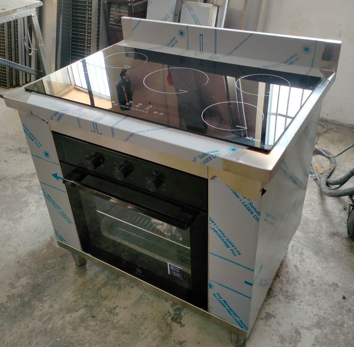 cucina e piano cottura inox